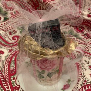 NWT Makeup 3 eye palettes in Vintage Cup Saucer